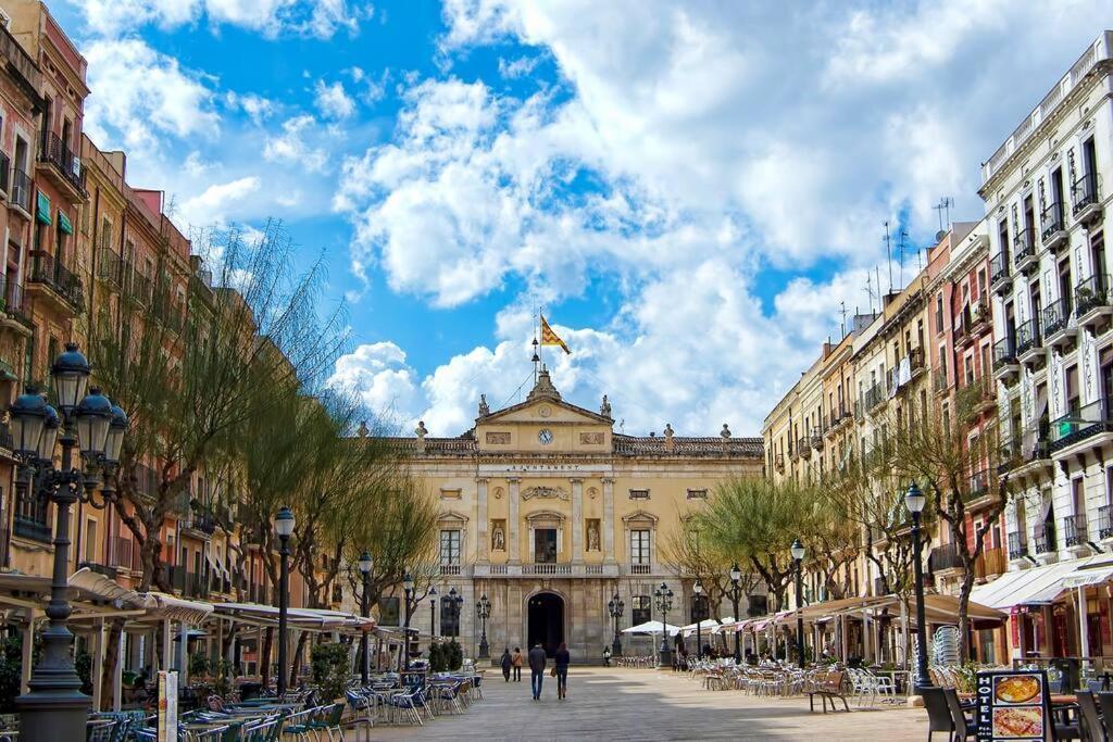 2 Tus Vacaciones Ideales En Tarragona Exterior photo